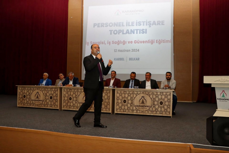 BAŞKAN NİHAT ÇİFTÇİ: “TÜM PERSONELİMİZLE BİR AİLE OLARAK İLÇEMİZE HİZMET EDECEĞİZ”