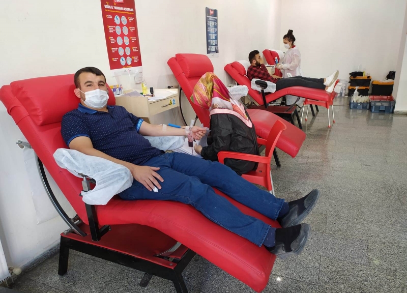 Başkan Şanlı, Kan Bağışında Bulunarak Çağrıda Bulundu