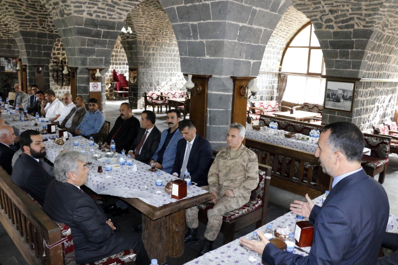 Başkan Yılmaz Muhtarlar ile yemekte bir araya geldi