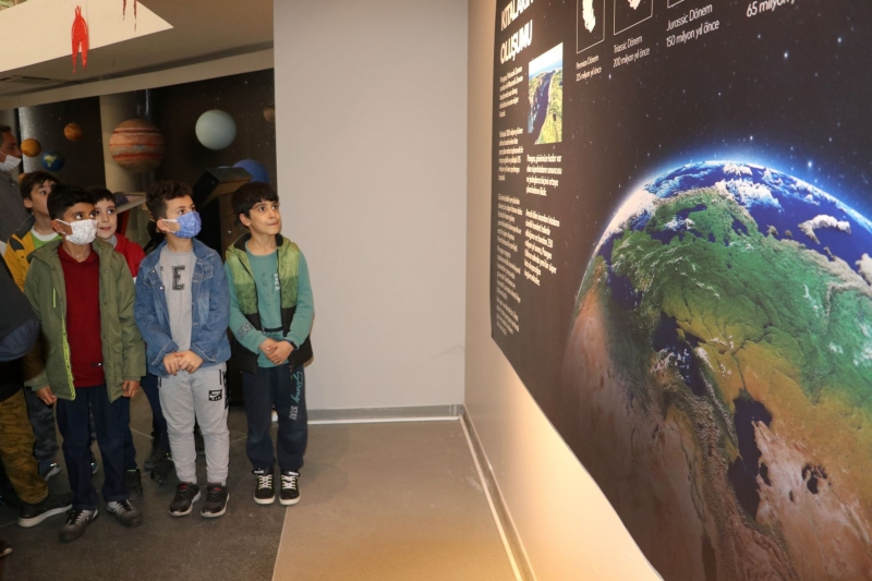 BATTANİ BİLİM MERKEZİ ÖĞRENCİLERE İLHAM OLUYOR