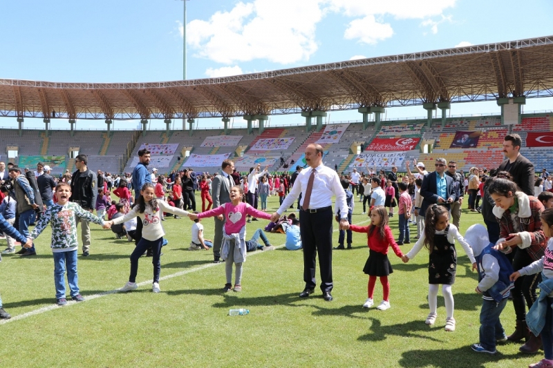 Bayramı Bayram Gibi Kutladılar