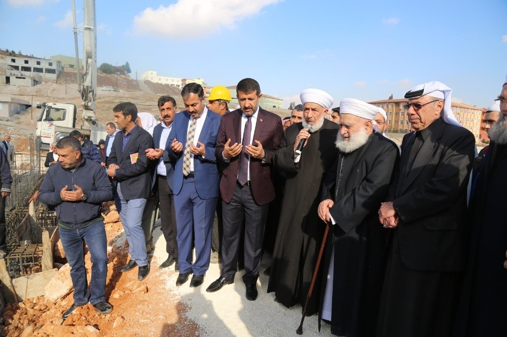 Eyyübiye’de yapılacak medresenin temeli atıldı