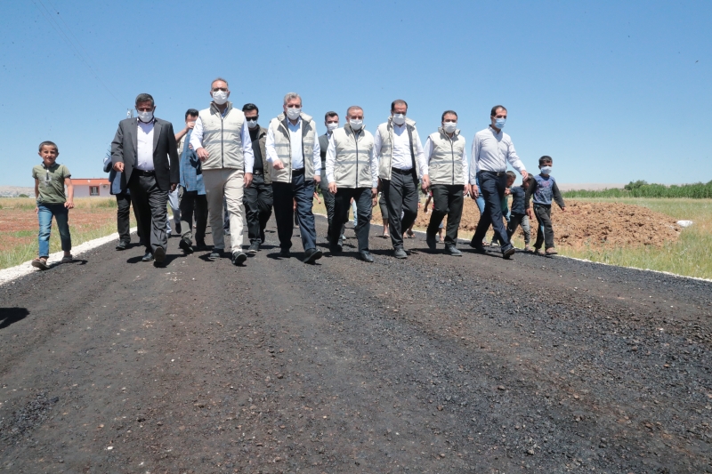 Beyazgül Eyyübiye’deki asfalt çalışmalarını inceledi