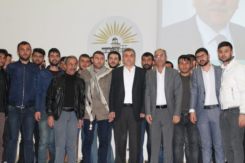 Beyazgül Kırvar Aşiretinin Toplantısında Gençlerle Buluştu