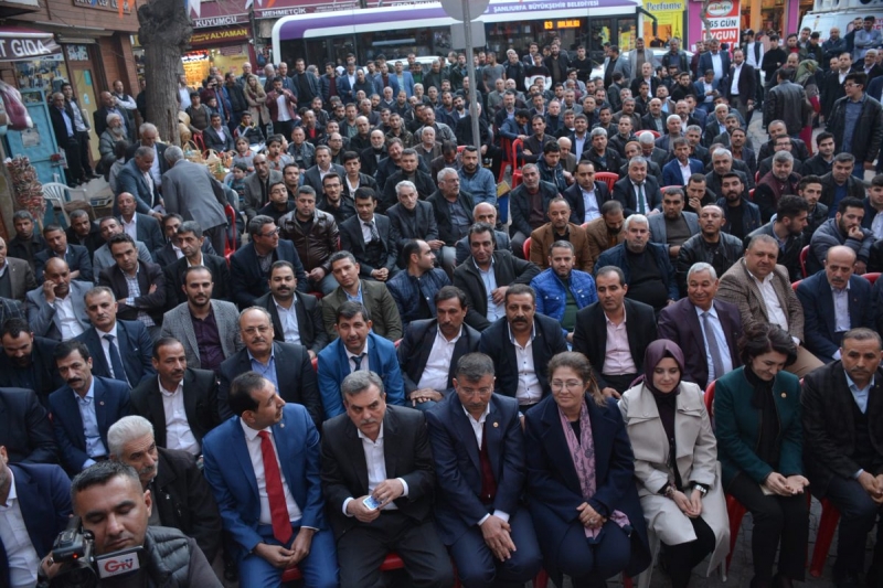 Beyazgül Ve Milletvekilleri Kayral'ın Seçim Bürosunu Açtı