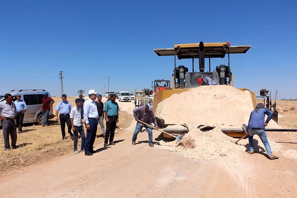 Kavurucu sıcakta yol çalışması