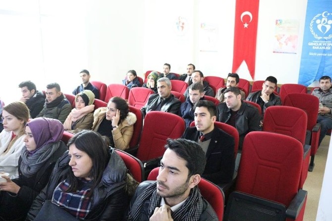 Suruç’ta rehber öğretmenlere madde bağımlılığı semineri verildi