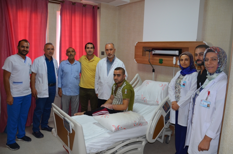 BİLEKTEN KOPAN EL YERİNE DİKİLDİ