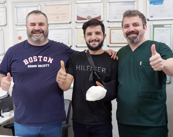 Bilekten, kopan parmaklara damar nakli Metrolife’de yapıldı!