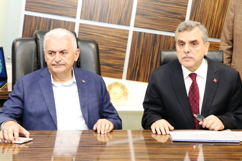 Binali Yıldırım Büyükşehir Belediyesini Ziyaret Etti