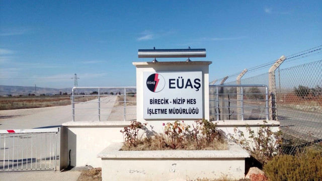 Birecik Barajı'nın isim değişikliğine tepki dinmiyor