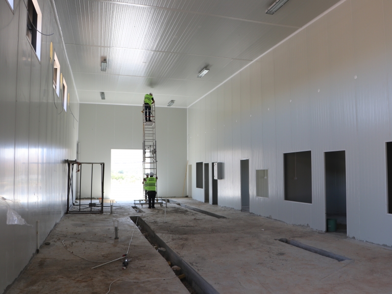 BOZOVA MEZBAHA İNŞAATI HIZLA YÜKSELİYOR