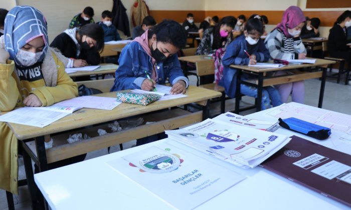 Bozova’da eğitime tam destek