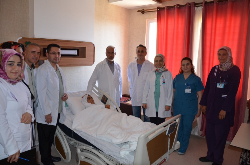 BU HASTANE İLKLERE DOYMUYOR