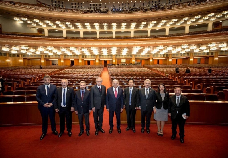 Büyükelçi Önen Meclis Başkanı Yıldırım’ı yalnız bırakmadı