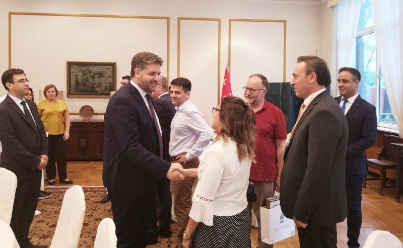 Büyükelçi Önen'in Bayram Mesaisi