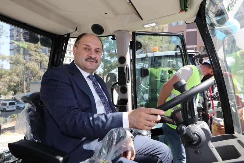 BÜYÜKŞEHİR, 47 MİLYONLUK YENİ ARAÇ FİLOSUYLA SAHADA GÜCÜNE GÜÇ KATTI