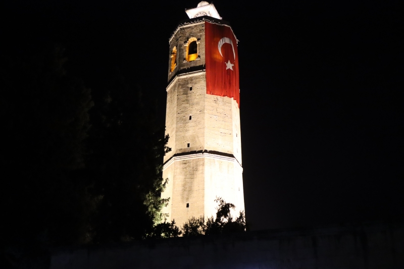 BÜYÜKŞEHİR BELEDİYESİ TARİHİ AYDINLATIYOR