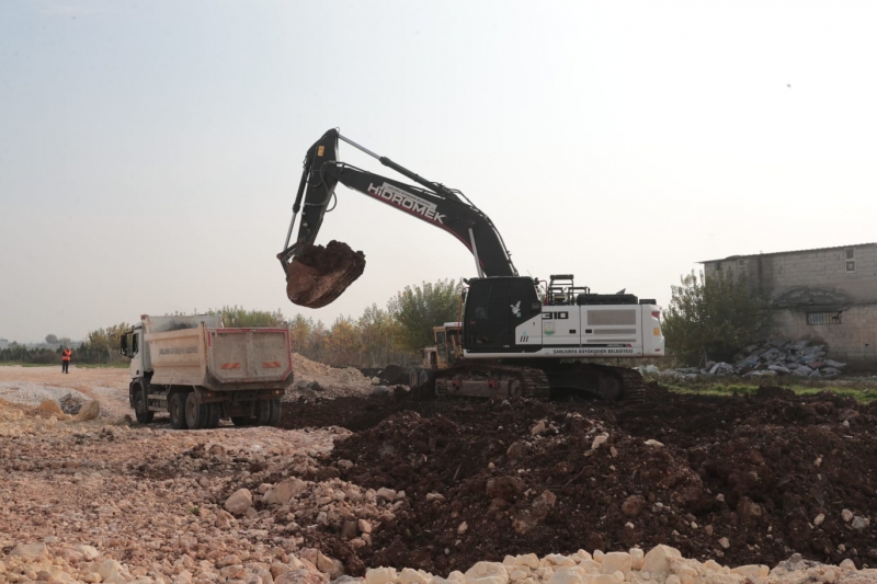 BÜYÜKŞEHİR BELEDİYESİ SADUN PAŞA BULVARINI GENİŞLETİYOR