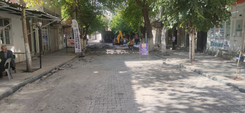 BÜYÜKŞEHİR BELEDİYESİ’NDEN HİLVAN VE SİVEREK’TE ÜST YAPI ÇALIŞMASI