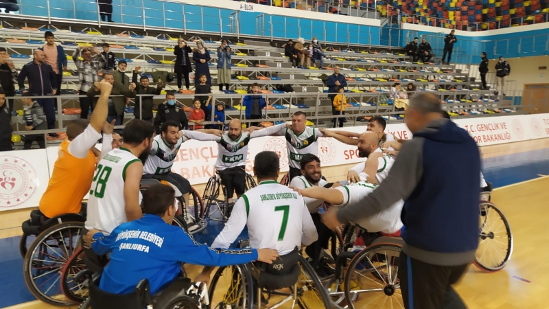 BÜYÜKŞEHİR ENGELLİLER BASKETBOL TAKIMI EVİNDE GALİP GELDİ
