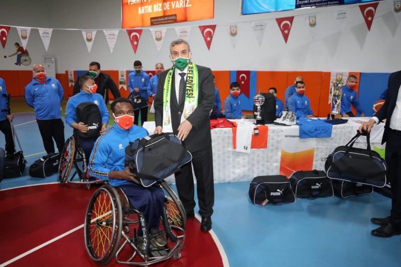 BÜYÜKŞEHİR “HİZMETTE ENGEL YOK” SLOGANIYLA ENGELLİ BİREYLERİN YANINDA