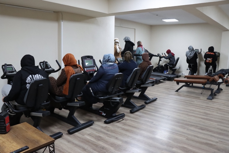 BÜYÜKŞEHİR MODERN BİR MERKEZİ DAHA KADINLARIN HİZMETİNE SUNDU