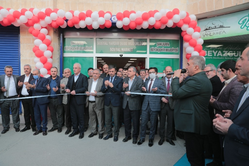 BÜYÜKŞEHİR, SOSYAL MARKETİ VATANDAŞIN HİZMETİNE SUNDU