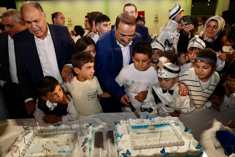 BÜYÜKŞEHİR, TOPLU SÜNNET ŞÖLENİ İLE YETİM VE İHTİYAÇ SAHİBİ ÇOCUKLARI SEVİNDİRDİ