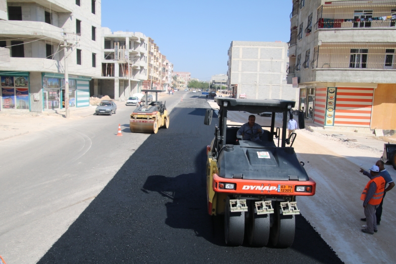 Büyükşehir Yol Yapım Çalışmalarını Sürdürüyor