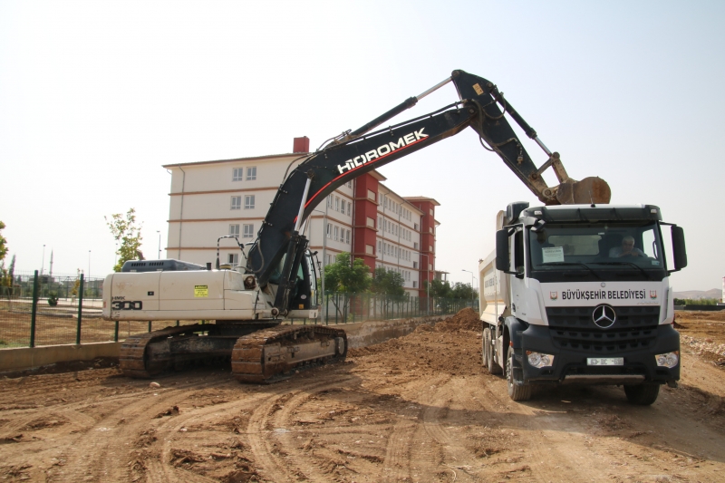 Büyükşehir Yoluna Devam Ediyor