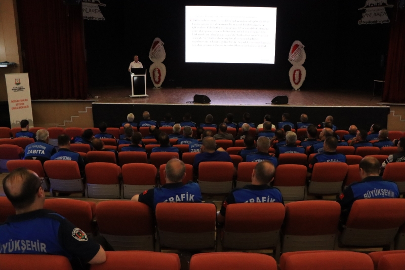 BÜYÜKŞEHİR ZABITA EKİPLERİNE YÖNELİK SEMİNER