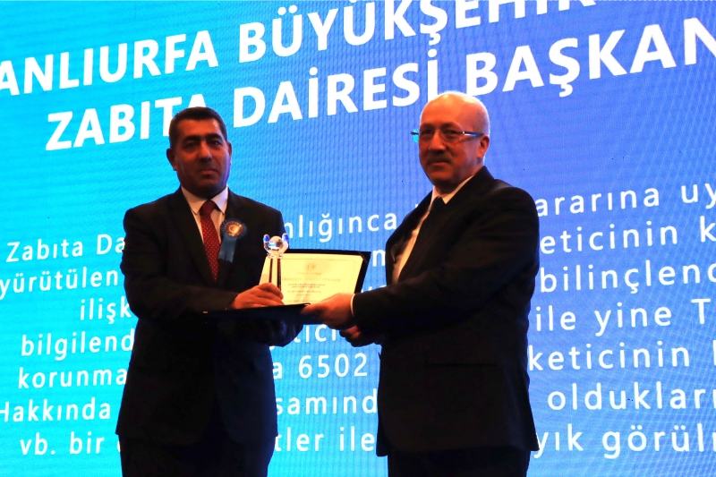 BÜYÜKŞEHİR ZABITA TÜKETİCİ ÖZEL ÖDÜLÜNÜ ALDI