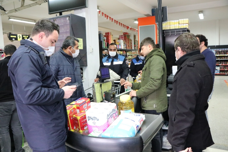 BÜYÜKŞEHİR ZABITADAN İNDİRİMLİ FİYAT DENETİMİ