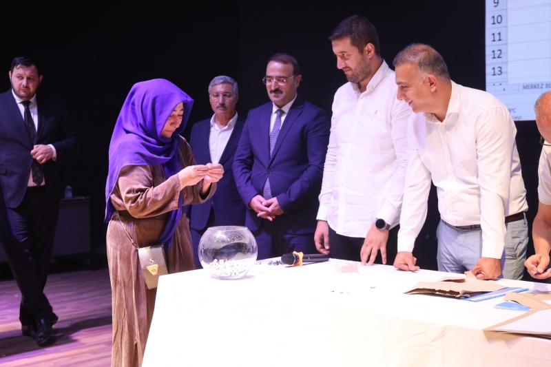 BÜYÜKŞEHİR’DE 106 İŞÇİ ALIMI İÇİN KURA ÇEKİMİ YAPILDI