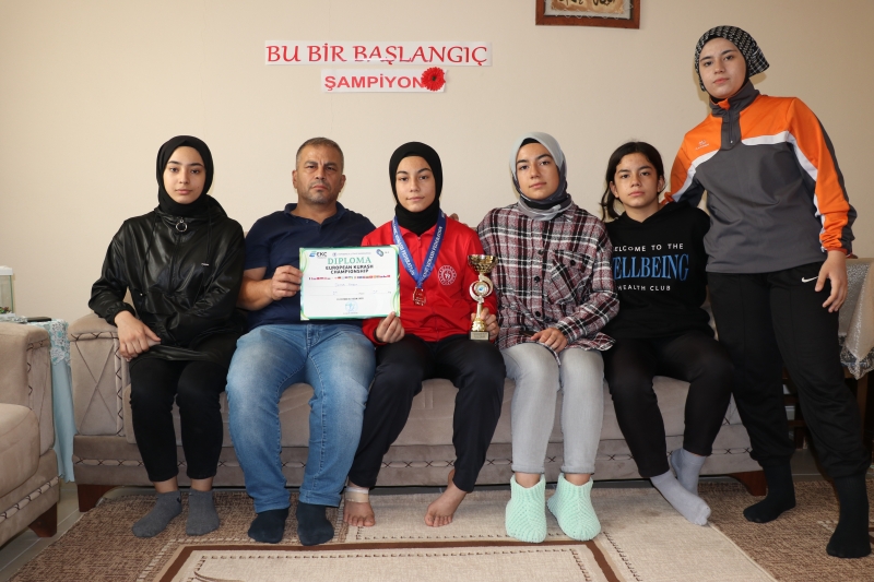 BÜYÜKŞEHİR’DE ŞAMPİYON SPORCULAR YETİŞİYOR