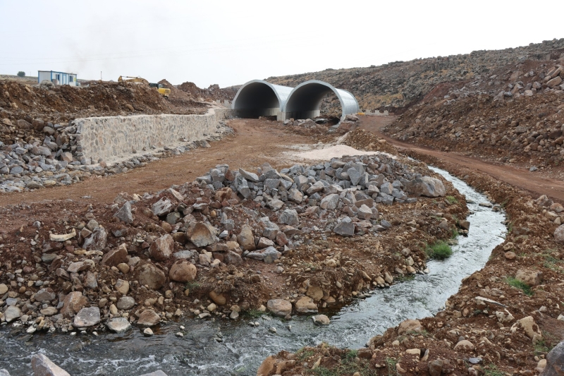 BÜYÜKŞEHİR’DEN CURCUP DERESİNE ÇELİK KÖPRÜ