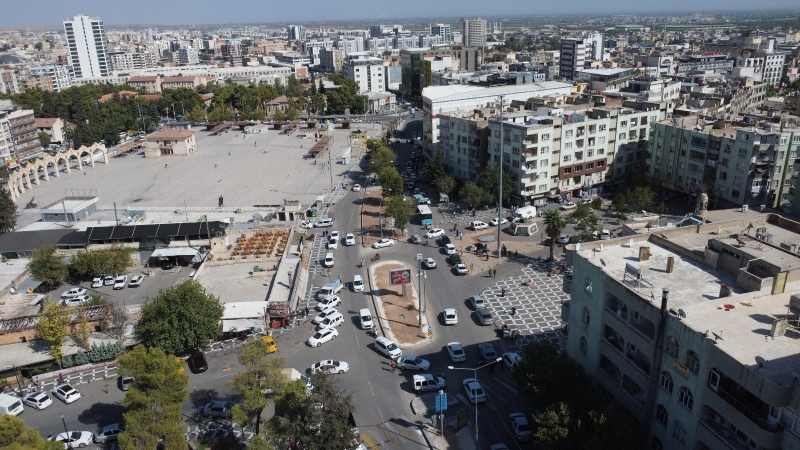 BÜYÜKŞEHİRDEN EVREN SANAYİ OTO GALERİCİLER SİTESİ KORİDORUNDA YOL DÜZENLEME ÇALIŞMASI