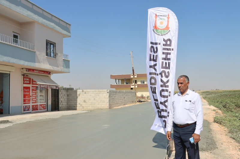 BÜYÜKŞEHİR’DEN HARRAN’A BETON YOL VE SATHİ KAPLAMA ÇALIŞMASI