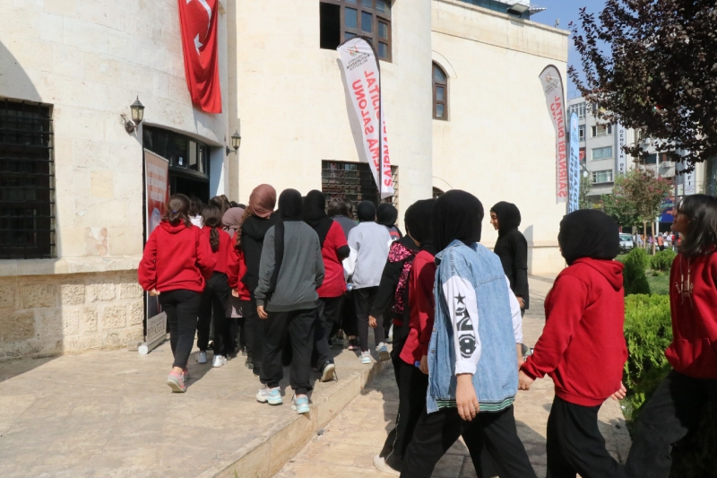 BÜYÜKŞEHİR’DEN ÖĞRENCİLERE DİJİTAL SİNEMA ETKİNLİĞİ