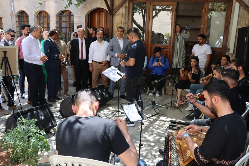 BÜYÜKŞEHİR’DEN SANAT SOKAĞINDA EL SANATLARI SERGİSİ