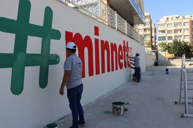 BÜYÜKŞEHİR'DEN TEMALI MEYDAN VE TRAFO BOYAMASI