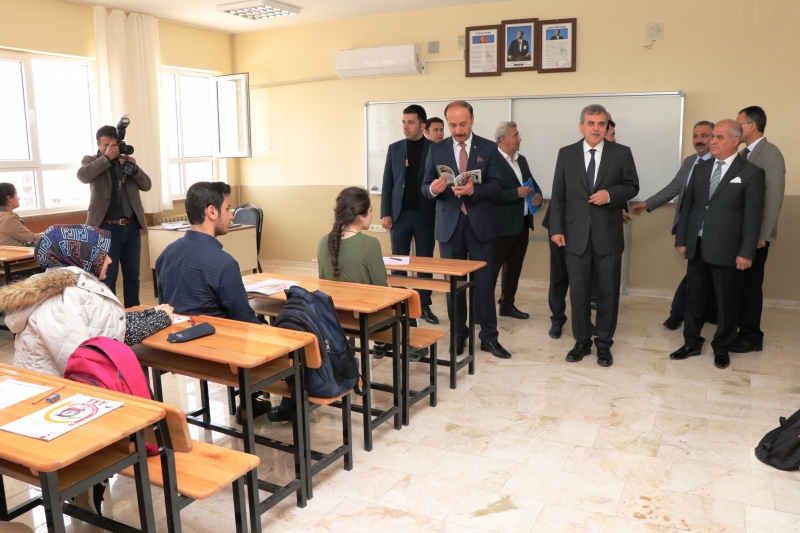 Büyükşehir'den TYT’ye Girecek Olan Öğrencilere Deneme Sınavı