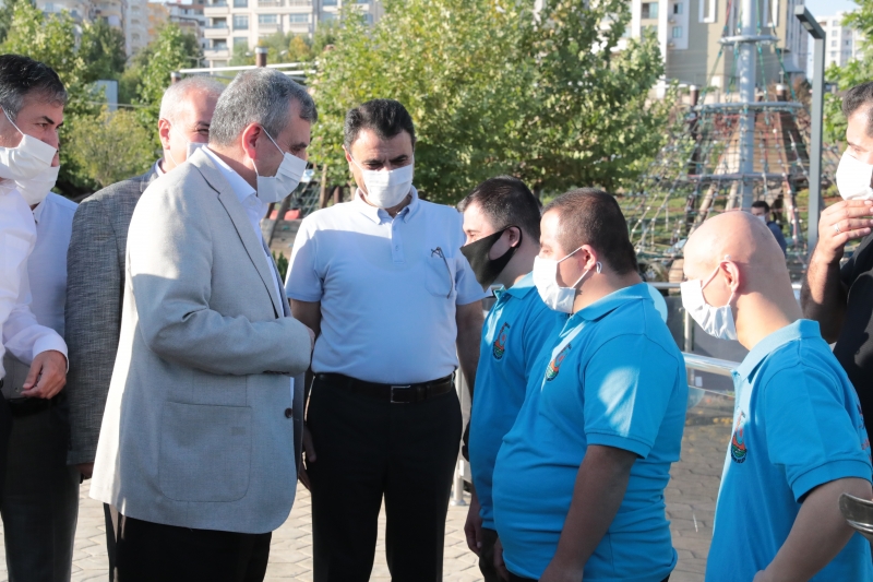 BÜYÜKŞEHİR'İN "ENGELSİZ DOWN CAFESİ" HİZMETTE