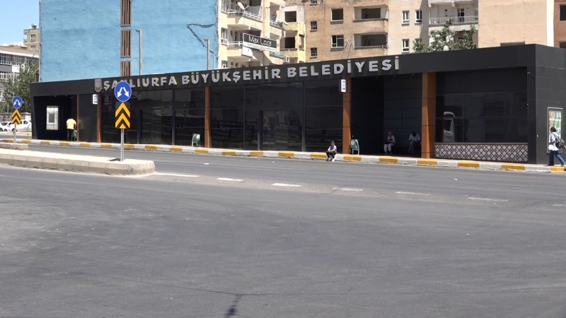 BÜYÜKŞEHİR’İN MODERN VE KLİMALI DURAĞI VATANDAŞLARDAN TAM NOT ALDI