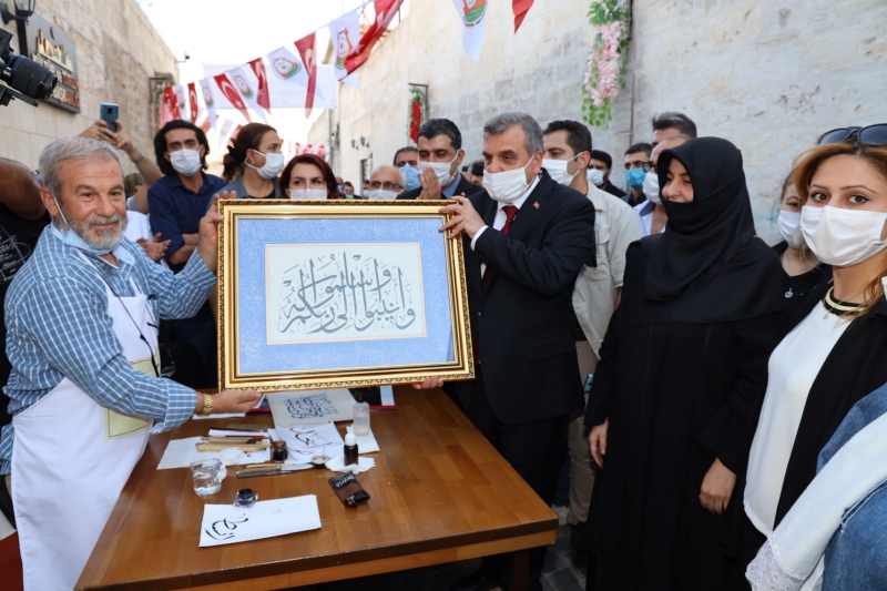 BÜYÜKŞEHİR’İN SANAT SOKAĞI YENİ NORMALE UYGUN AÇILDI