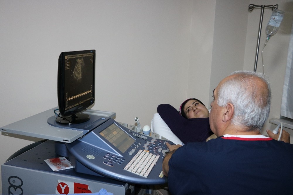 (Özel haber) Anne karnındaki bebeğe operasyon