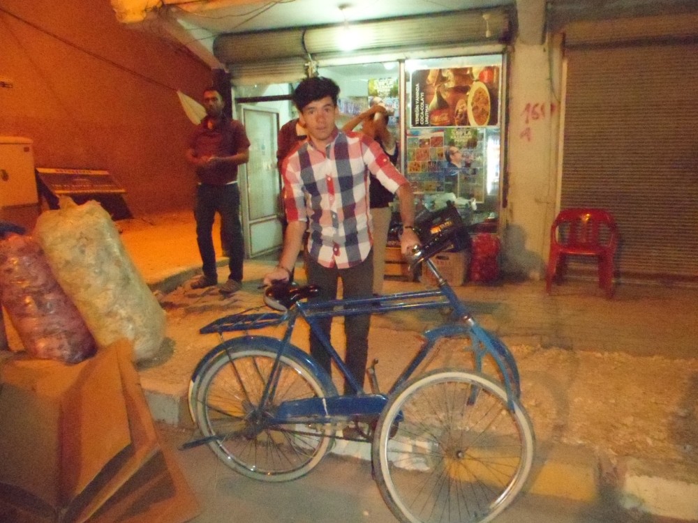 Motosikletle bisiklet çarpıştı: 1 yaralı