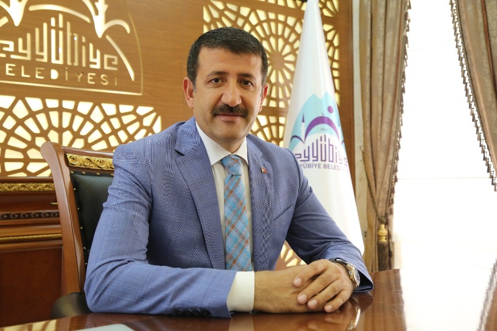 Ekinci’den Bayram kutlaması