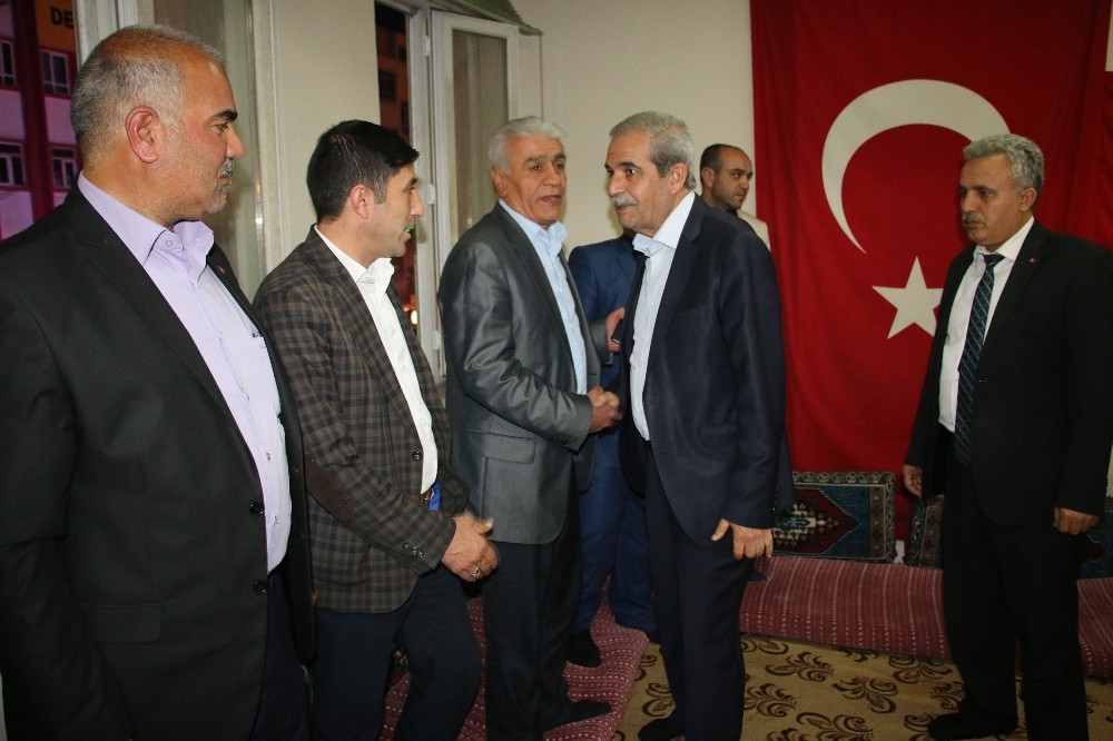 Başkan Demirkol muhtarlarla evet için bir araya geldi